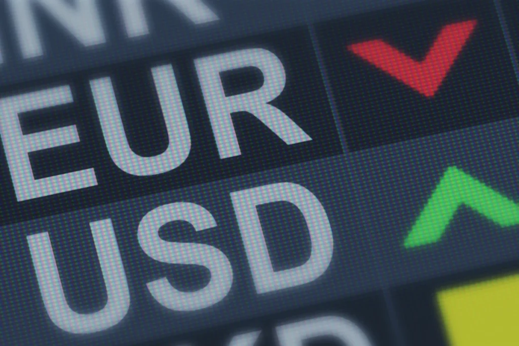 usd and eur live exchange price board